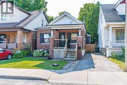 18 PARK Row N  Hamilton, ON L8H 4E4