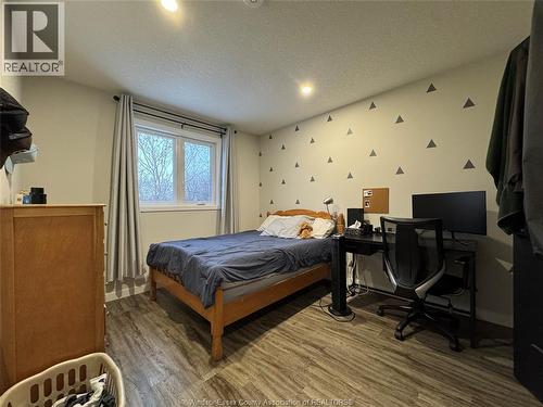 105 King Street East, Chatham, ON - Indoor Photo Showing Bedroom