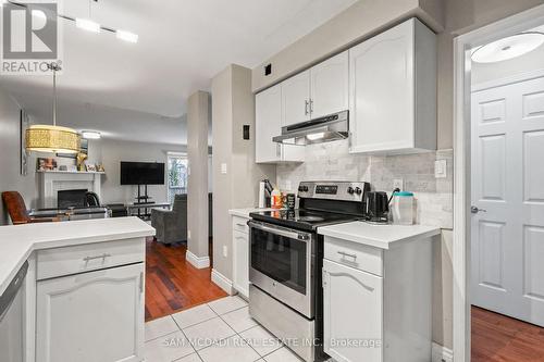 1073 Gabriel Place, Burlington, ON - Indoor Photo Showing Kitchen