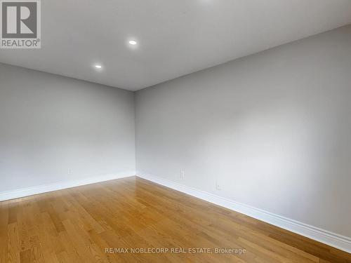 892 Sweetwater Crescent, Mississauga, ON - Indoor Photo Showing Other Room