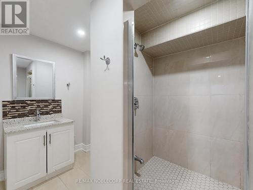 892 Sweetwater Crescent, Mississauga, ON - Indoor Photo Showing Bathroom