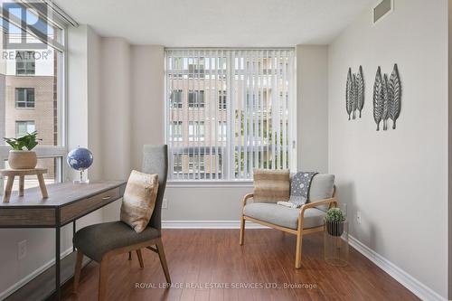 309 - 2391 Central Park Drive, Oakville, ON - Indoor