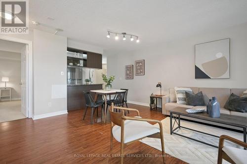 309 - 2391 Central Park Drive, Oakville, ON - Indoor