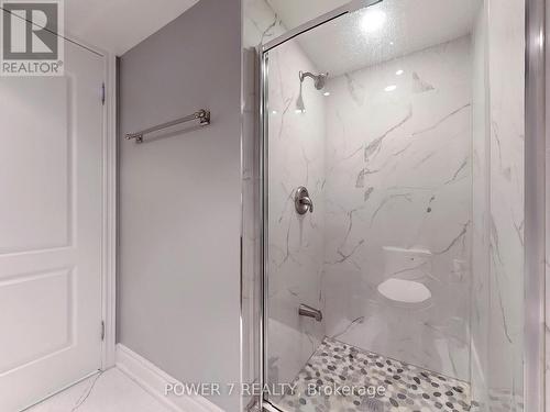 26 Suncrest Boulevard, Markham, ON - Indoor Photo Showing Bathroom