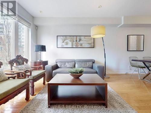 26 Suncrest Boulevard, Markham, ON - Indoor