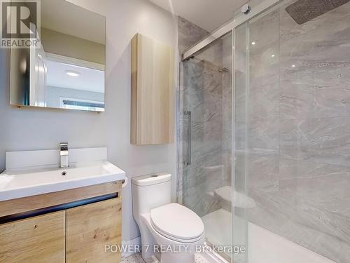 26 Suncrest Boulevard, Markham, ON - Indoor Photo Showing Bathroom