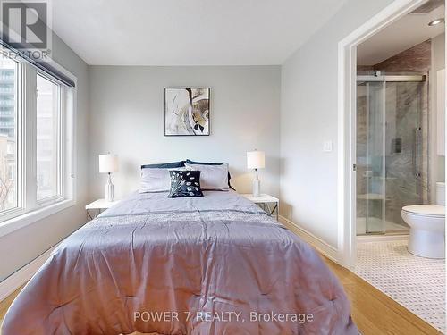 26 Suncrest Boulevard, Markham, ON - Indoor Photo Showing Bedroom