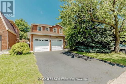 6906 HICKLING CRESCENT N  Mississauga, ON L5N 5A8