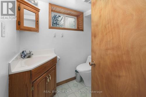 11505 Queen Street, North Dundas, ON - Indoor Photo Showing Bathroom