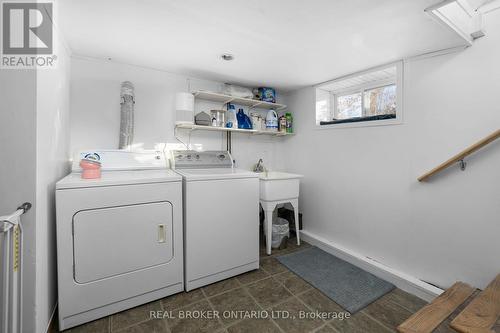 11505 Queen Street, North Dundas, ON - Indoor Photo Showing Laundry Room