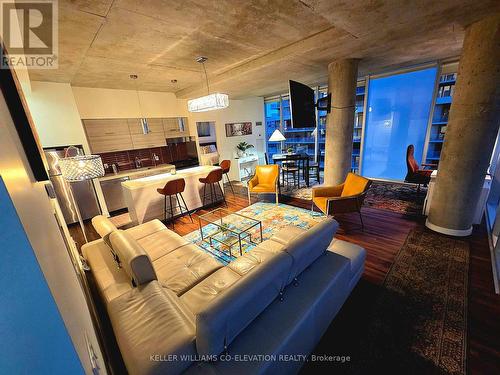 1305 - 552 Wellington Street, Toronto, ON - Indoor