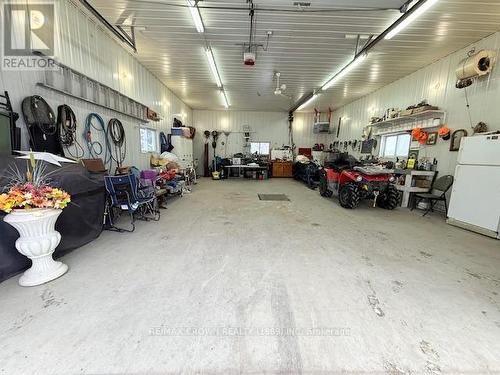 Harty - 316 Government Road, Kapuskasing, ON - Indoor Photo Showing Garage