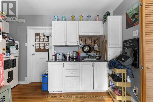 70 Anderson Street, Ottawa, ON - Indoor Photo Showing Other Room