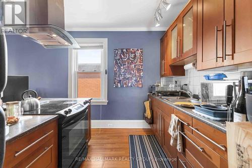70 Anderson Street, Ottawa, ON - Indoor Photo Showing Kitchen With Double Sink