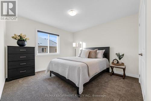 25 - 205 Thames Way, Hamilton, ON - Indoor Photo Showing Bedroom