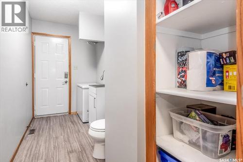 4317 3Rd Avenue N, Regina, SK - Indoor