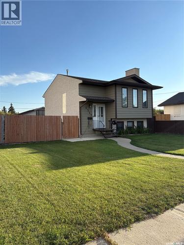 4317 3Rd Avenue N, Regina, SK - Outdoor