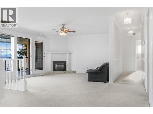 727 Cassiar Crescent, Kelowna, BC - Indoor With Fireplace