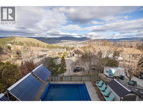 727 Cassiar Crescent, Kelowna, BC - Outdoor With Exterior