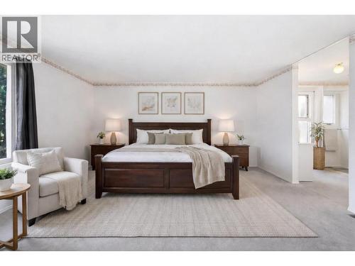 727 Cassiar Crescent, Kelowna, BC - Indoor Photo Showing Bedroom