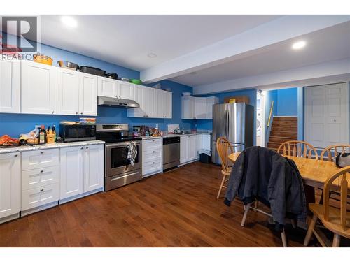 727 Cassiar Crescent, Kelowna, BC - Outdoor With Exterior