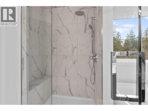 2208 Surrey Road, West Kelowna, BC - Indoor Photo Showing Bathroom