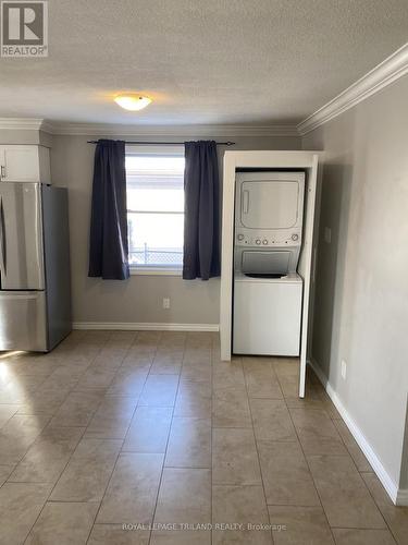 Washer and Dryer - Main - 1072 Jalna Boulevard, London South (South X), ON - Indoor