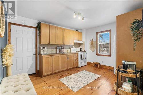 314 Russell Street, Midland, ON - Indoor Photo Showing Kitchen