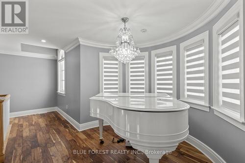 2955 Catherine Street, Thames Centre (Dorchester), ON - Indoor Photo Showing Other Room