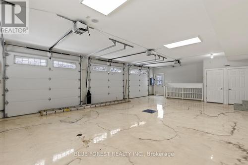 2955 Catherine Street, Thames Centre (Dorchester), ON - Indoor Photo Showing Garage