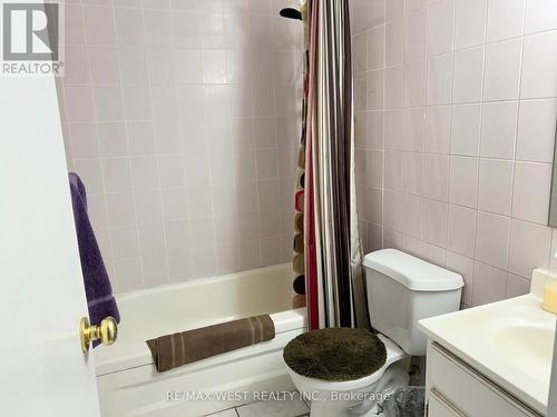 1510 - 5 San Romano Way, Toronto, ON - Indoor Photo Showing Bathroom