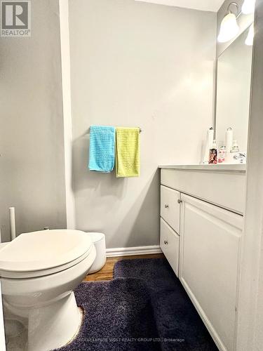 27 - 909 King Street W, Oshawa, ON - Indoor Photo Showing Bathroom