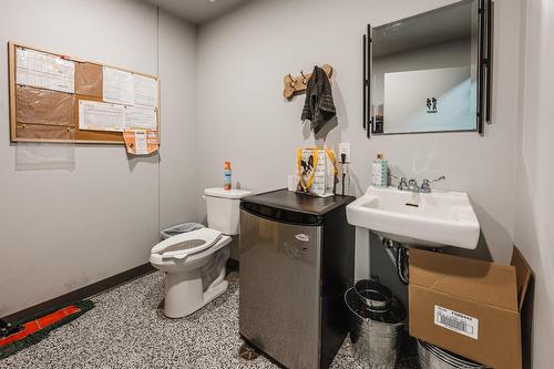 Commerce - 20-7405 Boul. Grande-Allée, Brossard, QC 