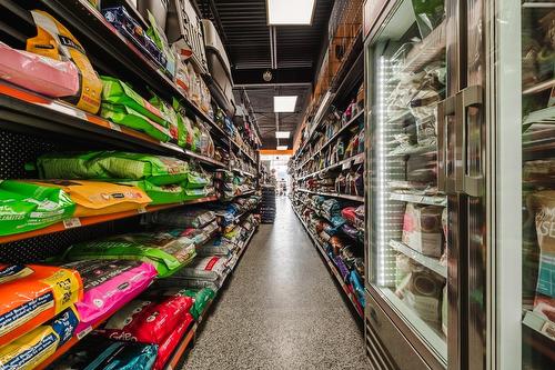 Commerce - 20-7405 Boul. Grande-Allée, Brossard, QC 