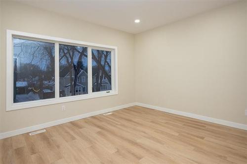 314 Victoria Ave, Winnipeg, MB 