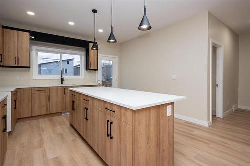 314 Victoria Ave, Winnipeg, MB 