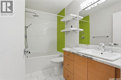 901 6Th Street E, Saskatoon, SK - Indoor Photo Showing Bathroom