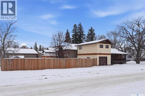 901 6Th Street E, Saskatoon, SK - Outdoor