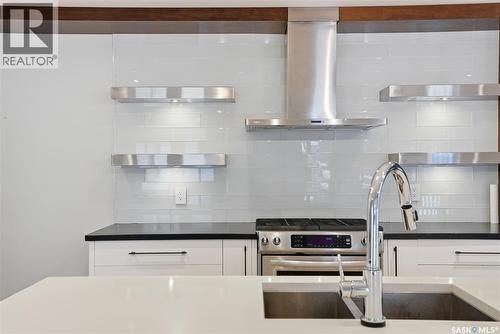 901 6Th Street E, Saskatoon, SK - Indoor Photo Showing Kitchen With Double Sink With Upgraded Kitchen