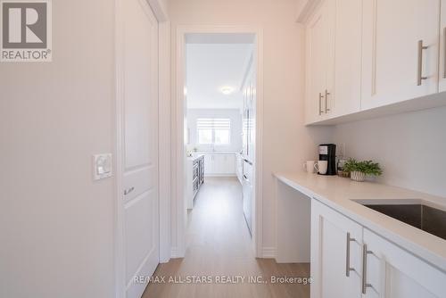 129 Busato Drive, Whitchurch-Stouffville, ON - Indoor Photo Showing Kitchen
