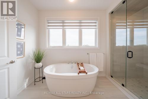 129 Busato Drive, Whitchurch-Stouffville, ON - Indoor Photo Showing Bathroom