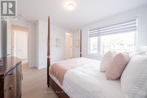 129 Busato Drive, Whitchurch-Stouffville, ON - Indoor Photo Showing Bedroom
