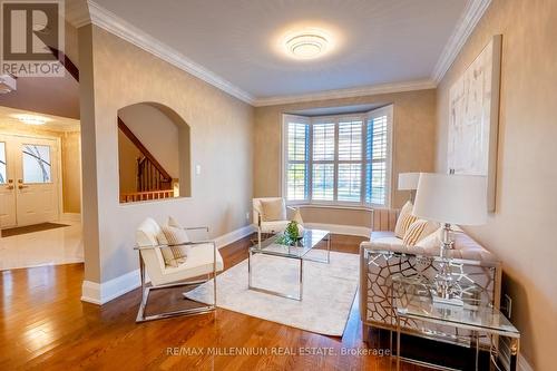 1 Bracknell Avenue, Markham, ON - Indoor Photo Showing Living Room