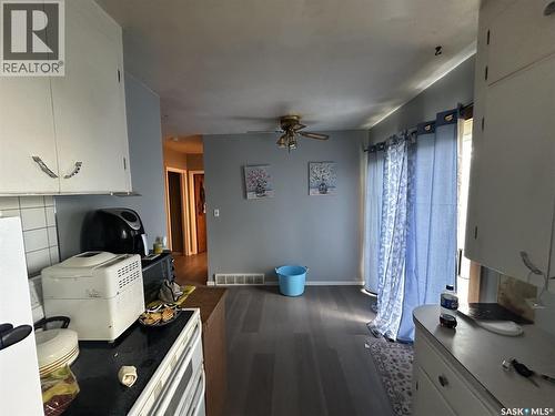 211 2Nd Street E, Lafleche, SK - Indoor