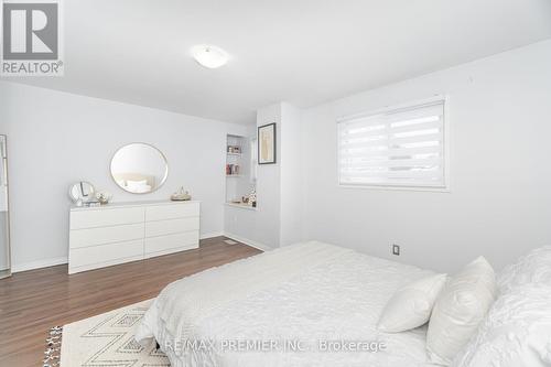 6 Holloway Court, Brampton, ON - Indoor Photo Showing Bedroom