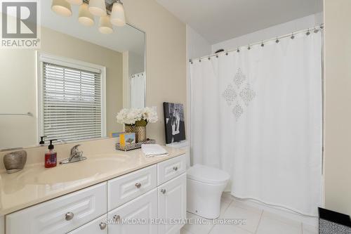 3248 Barchester Court, Mississauga, ON - Indoor Photo Showing Bathroom