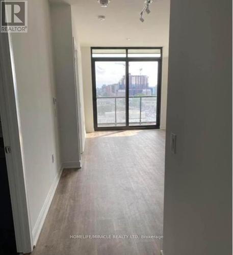 918 - 86 Dundas Street E, Mississauga, ON - Indoor Photo Showing Other Room