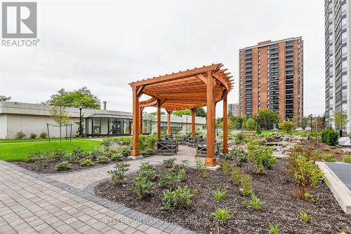 1808 - 2170 Marine Drive, Oakville, ON - Outdoor
