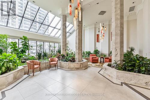 1808 - 2170 Marine Drive, Oakville, ON - Indoor Photo Showing Other Room