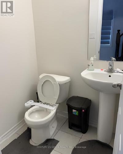 3943 Koenig Road, Burlington, ON - Indoor Photo Showing Bathroom